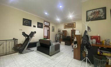 Dijual Rumah 5 kamar tidur di Mainroad Setraduta Raya Bandung Utara