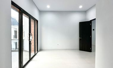 Rumah dalam Townhouse Jagakarsa selangkah ke Tol Andara