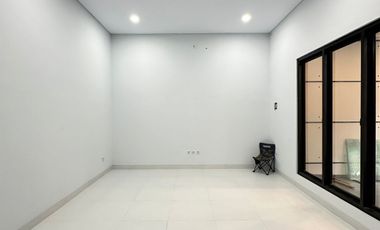 Rumah dalam Townhouse Jagakarsa selangkah ke Tol Andara