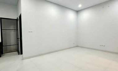 Rumah dalam Townhouse Jagakarsa selangkah ke Tol Andara