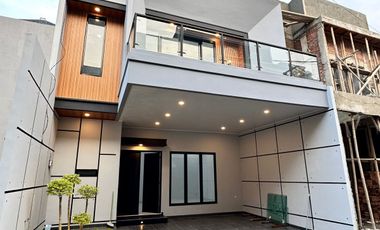 Rumah dalam Townhouse Jagakarsa selangkah ke Tol Andara