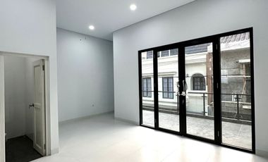 Rumah dalam Townhouse Jagakarsa selangkah ke Tol Andara