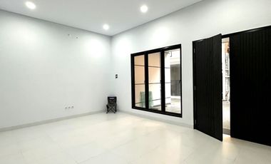 Rumah dalam Townhouse Jagakarsa selangkah ke Tol Andara
