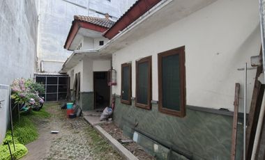 Rumah Klasik sangat Strategis Dekat Mangkunegaraan Banjarsari Solo