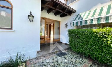 Casa en Venta en DANIEL DE LA VEGA CON ECHEQÑIQUE