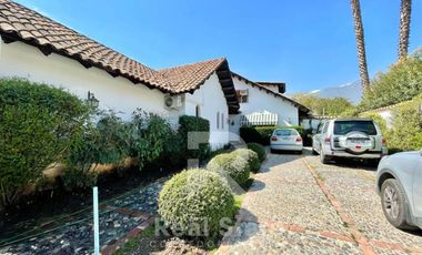 Casa en Venta en DANIEL DE LA VEGA CON ECHEQÑIQUE