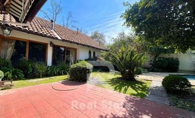 Casa en Venta en DANIEL DE LA VEGA CON ECHEQÑIQUE