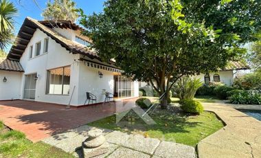 Casa en Venta en DANIEL DE LA VEGA CON ECHEQÑIQUE