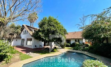 Casa en Venta en DANIEL DE LA VEGA CON ECHEQÑIQUE