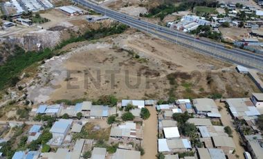 Venta de amplio terreno 41323 m2 en Vía Circunvalación - Zona de alta Plusvalía