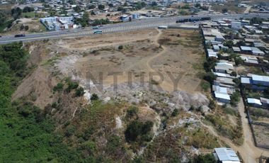 Venta de amplio terreno 41323 m2 en Vía Circunvalación - Zona de alta Plusvalía