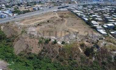 Venta de amplio terreno 41323 m2 en Vía Circunvalación - Zona de alta Plusvalía