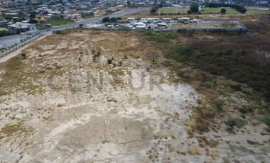 Amplio Terreno en Venta – 181.000 m² en Zona de Crecimiento