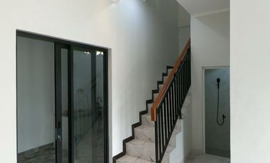 Dijual rumah dekat Stasiun LRT Jatimulya dan Stasiun Kereta Bekasi