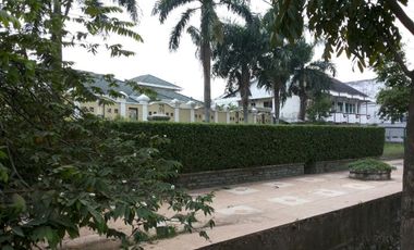 Rumah Kolam Renang dekat Sekolah Kusuma Bangsa