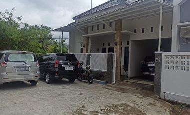 Dijual Rumah Murah full Furnish lokasi km7 depan Gramedia