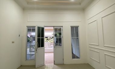 MURAH CANTIK !! Luas 105 Full Renov Kemang Pratama Bekasi