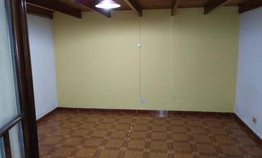 Oficina en un PH en Planta Baja con entrada indep. 3 amb Patio Cub sin exp