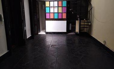 Oficina en un PH en Planta Baja con entrada indep. 3 amb Patio Cub sin exp