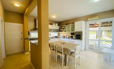 Casa en Venta Costa Esmeralda Barrio Residencial I