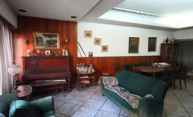 Chalet a 2 cuadras de la estación de Adrogué - IDEAL PARA CONSTRUIR