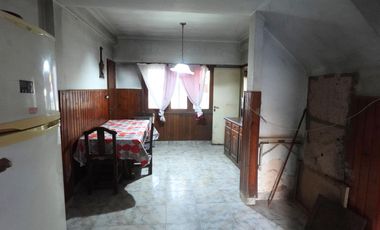 Chalet a 2 cuadras de la estación de Adrogué - IDEAL PARA CONSTRUIR