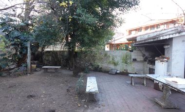 Chalet a 2 cuadras de la estación de Adrogué - IDEAL PARA CONSTRUIR