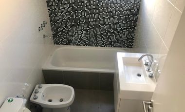 VENTA - Departamento 1 dormitorio con balcón al frente
