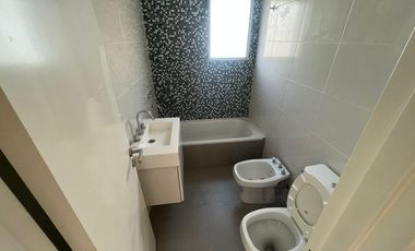 VENTA - Departamento 1 dormitorio con balcón al frente