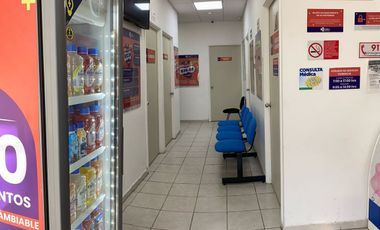 SE VENDE CASA CON LOCALES COMERCIALES