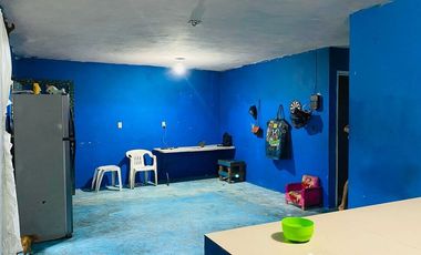 SE VENDE CASA CON LOCALES COMERCIALES