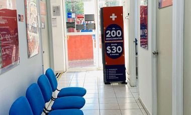 SE VENDE CASA CON LOCALES COMERCIALES