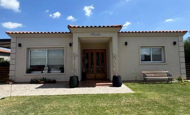 Casa en venta / alquiler Barrio Santa Ines Canning