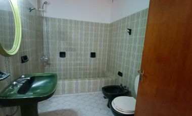 Departamento tipo casa sin expensas!