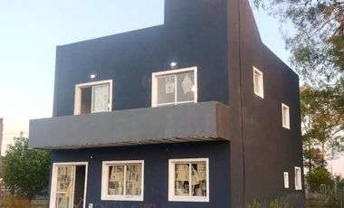 Casa en venta - 4 Dormitorios 2 Baños - 195Mts2 - José C. Paz