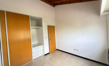 Departamento dos ambientes con cochera en venta