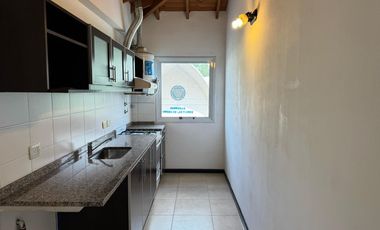 Departamento dos ambientes con cochera en venta