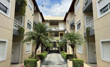 Departamento dos ambientes con cochera en venta
