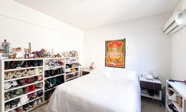 Venta departamento 3 ambientes con balcón, parrilla y cochera en Haedo.