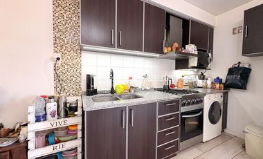 Venta departamento 3 ambientes con balcón, parrilla y cochera en Haedo.