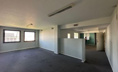 Oficina en alquiler - Monserrat, zona UADE - 129 m2