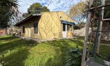 Casa en  Salvador María, Lobos