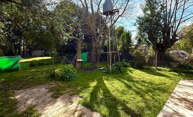 Casa en  Salvador María, Lobos