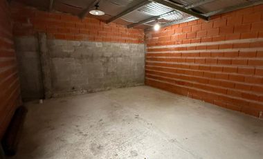 Casa en  Salvador María, Lobos