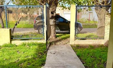 Casa en  Salvador María, Lobos