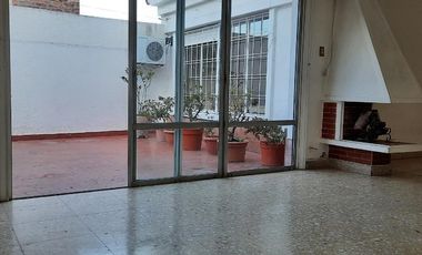 PH en venta - 3 Dormitorios 1 Baño - 260Mts2 - Temperley