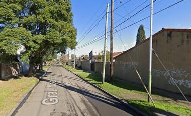 Casa en venta - 2 Dormitorios 1 Baño - Cochera - 390Mts2 - Los Polvorines