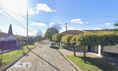 Casa en venta - 2 Dormitorios 1 Baño - Cochera - 390Mts2 - Los Polvorines