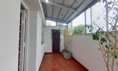 Departamento de 2 Dormitorios en Planta Alta - 93 M2 - Zona Facultades