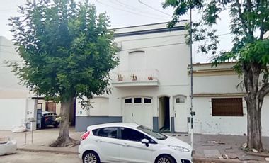 Departamento de 2 Dormitorios en Planta Alta - 93 M2 - Zona Facultades